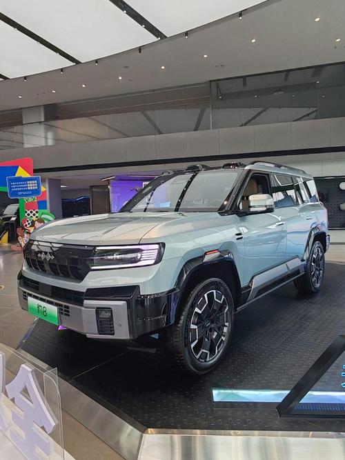 佛山禅城区蓝驰宏企业管理咨询比亚迪方程豹硬派越野的爆款，英菲尼迪35周年与你共成长